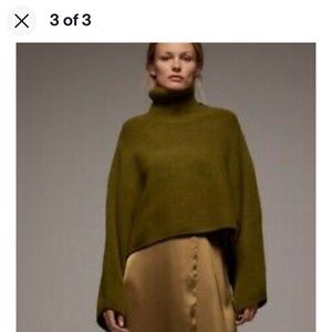Zara Green Cropped Sweater